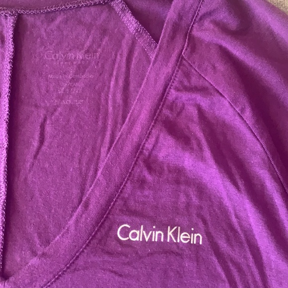 Calvin Klein top - Picture 2 of 10